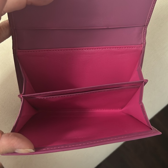 💕STUNNING Givenchy Pink Leather Compact Wallet 💕 - Picture 5 of 10